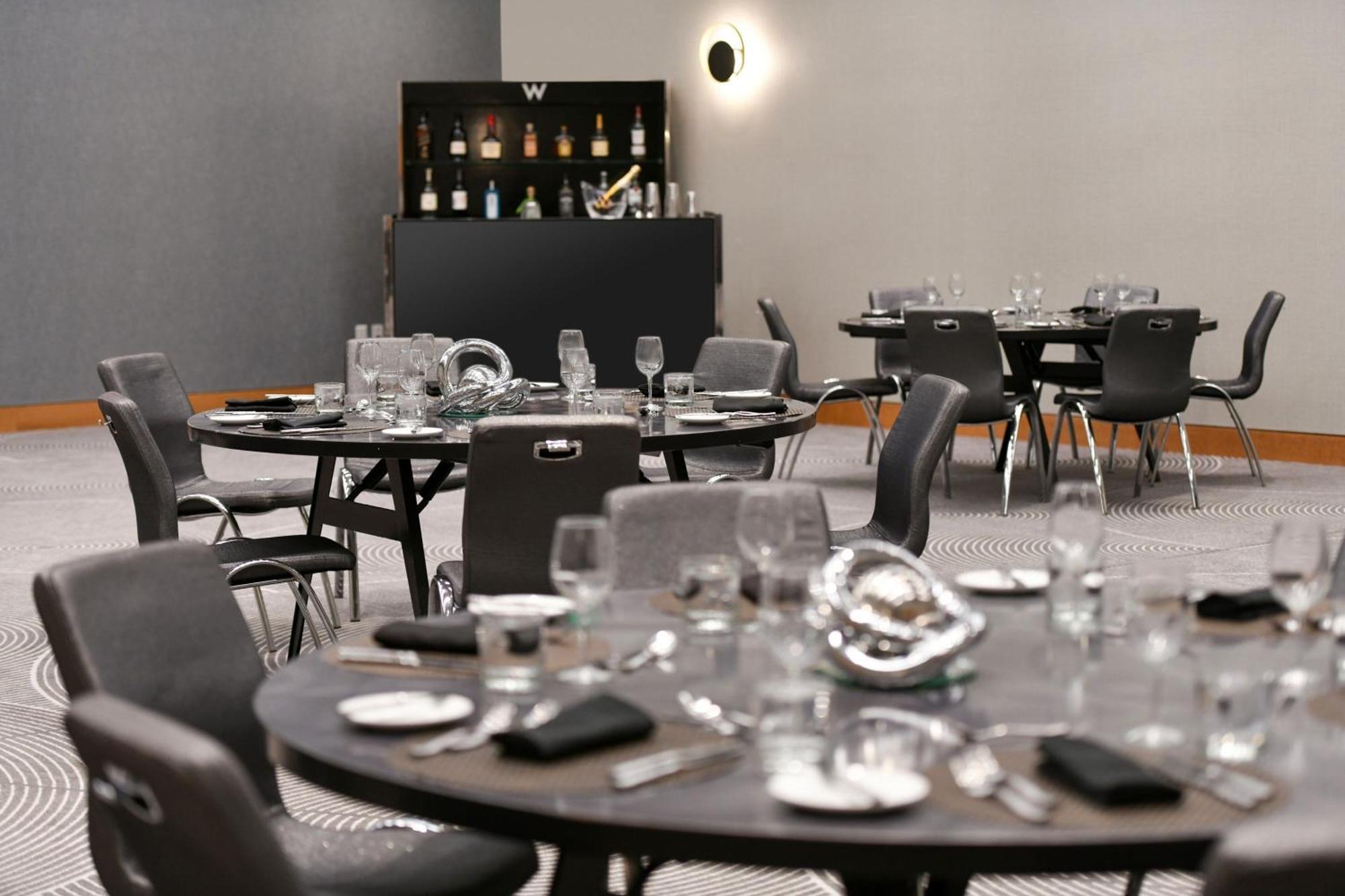 W Boston Hotel Bagian luar foto