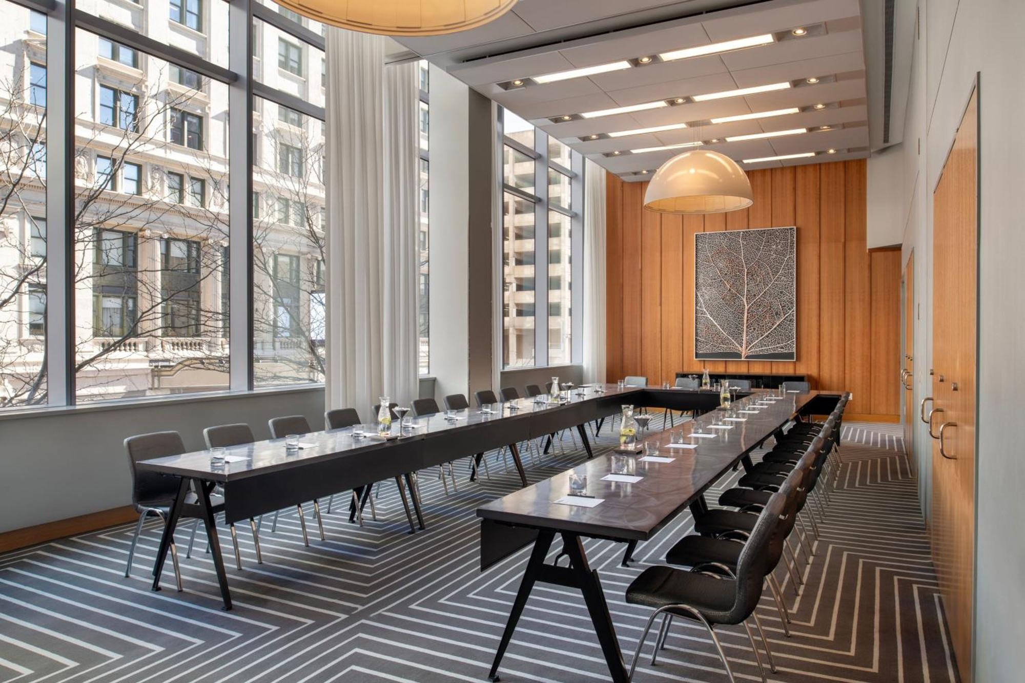 W Boston Hotel Bagian luar foto