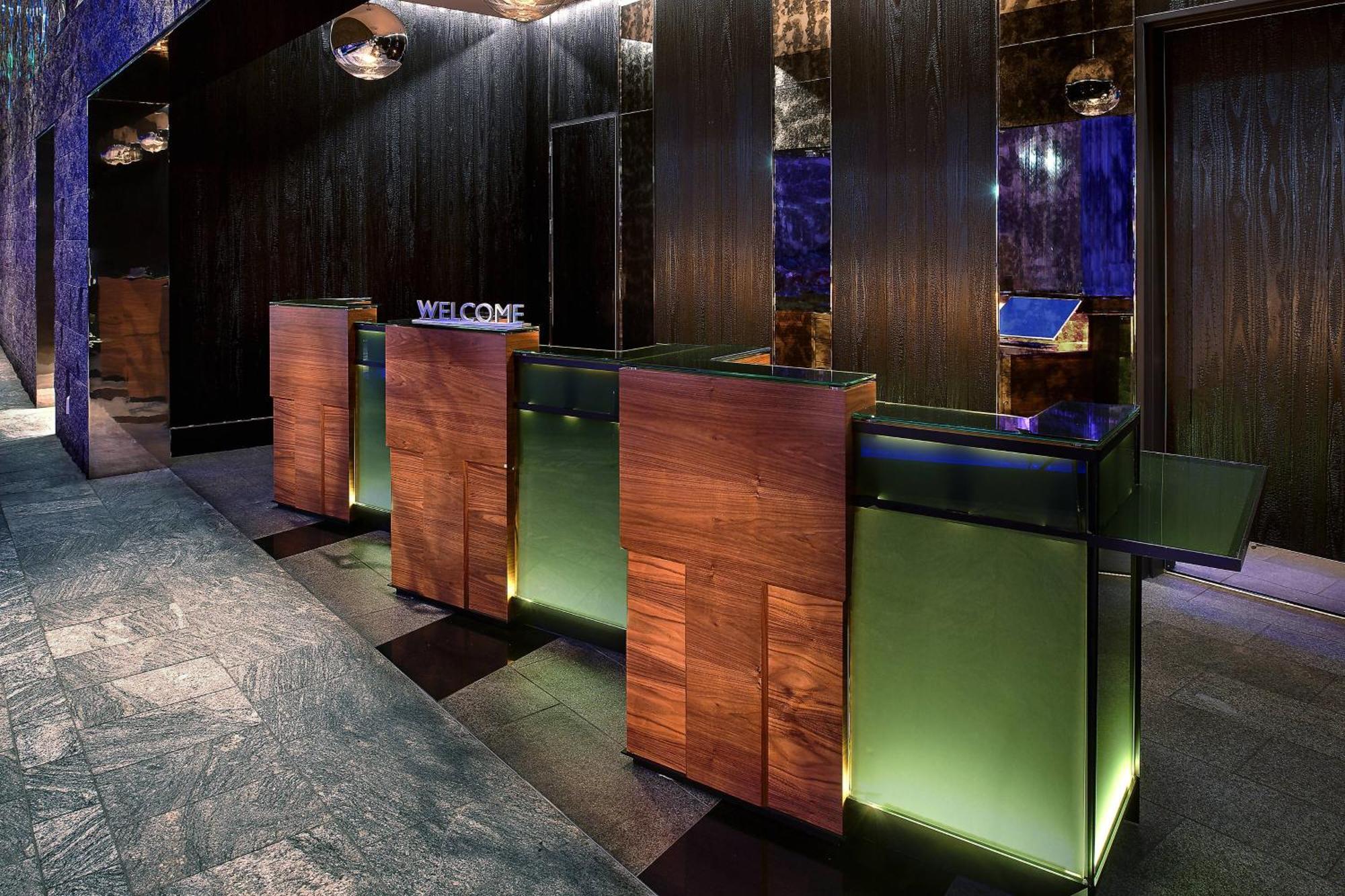 W Boston Hotel Bagian luar foto