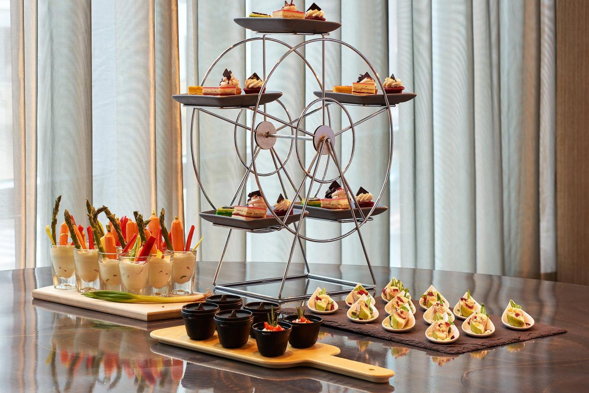 W Boston Hotel Bagian luar foto